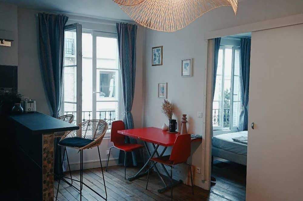Appartement entier, Agréable Appartement Lumineux et Central à Pantin, à 3mn du Métro Parisien ! in Pantin, Seine-Saint-Denis