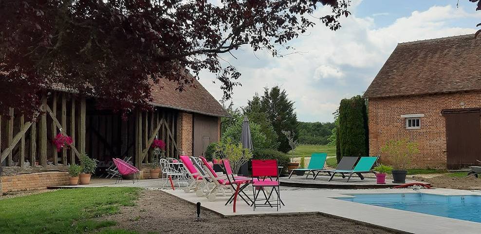Chambre d’hôte pour 3 personnes, avec jardin et piscine