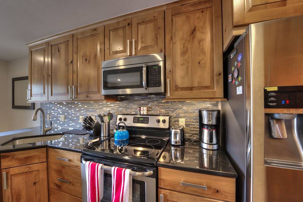 Ganze Wohnung, Neu renovierte Wohnung, nur wenige Schritte vom Main St & Gondola, schöne Aussicht in Arapaho and Roosevelt National Forests