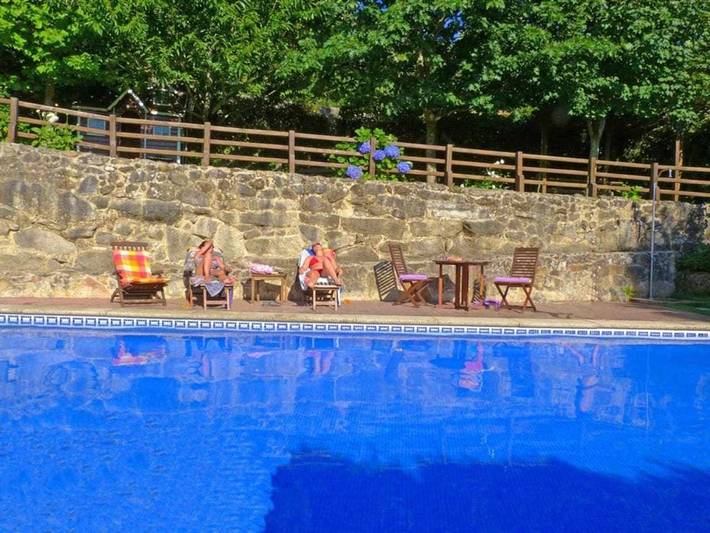 Casa de vacaciones para 16 personas, con jardín y piscina en Comarca de Pontevedra - 2