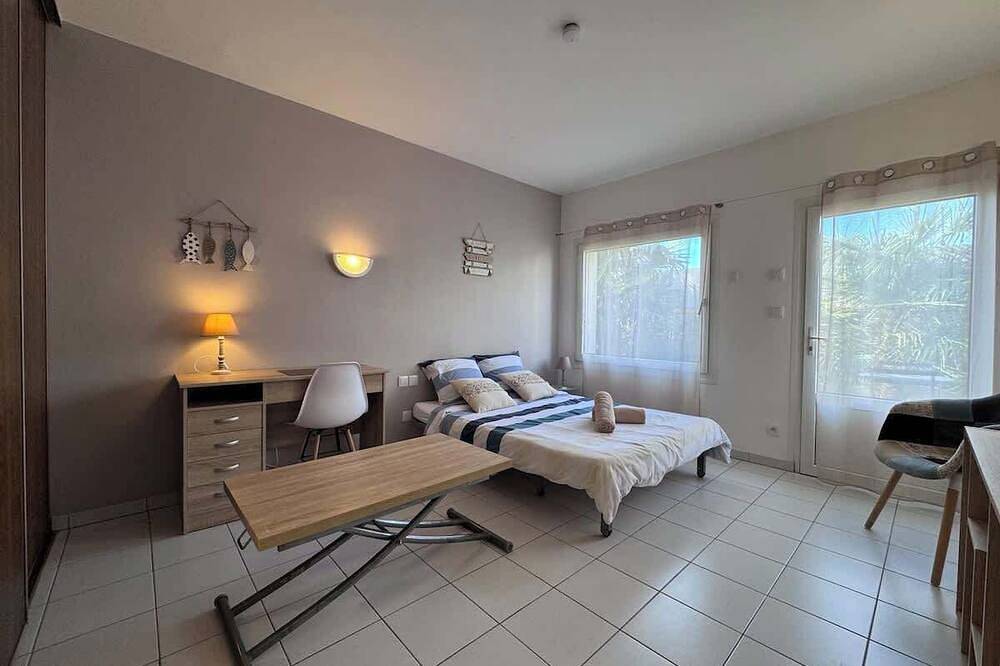 Entire apartment, Apparthotel des Coquillages - Kiwi Residence in Aytré, La Rochelle region