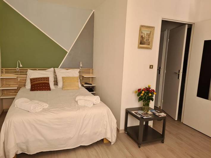 Gîte pour 2 personnes, avec vue dans Basilique Saint-Seurin de Bordeaux