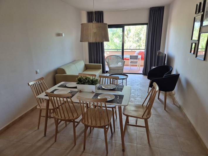 Apartamento entero, Apartamento 'Casa Amer' con vistas a la montaña, Wi-Fi y aire acondicionado in Hacienda del alamo, Fuente Álamo de Murcia