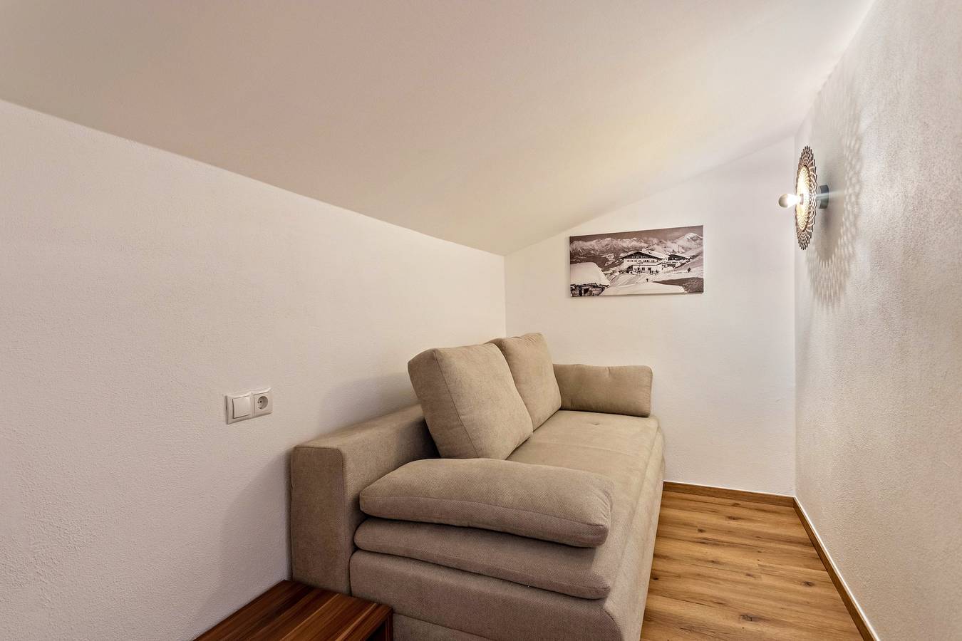 Ganze Wohnung, Ferienwohnung 'Bergwelt B' mit Bergblick, Balkon und Wlan in Niederau, Wildschönau