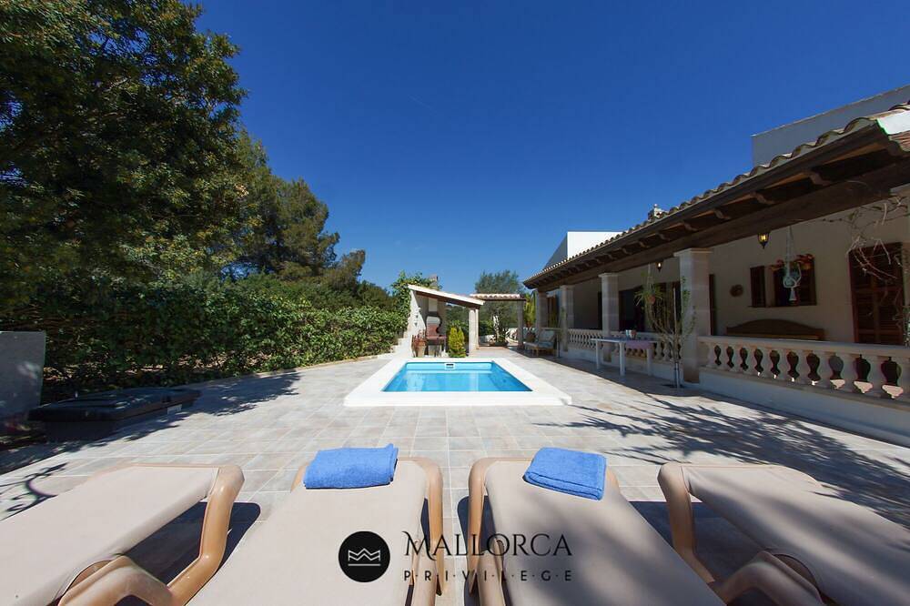 Villa Pomeres mit Pool und Garten. in Sa Coma, Sant Llorenç des Cardassar