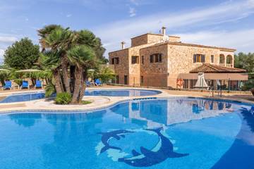Holiday home in Muro, North Majorca für 12 