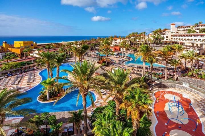 Hotel für 3 Personen, mit Ausblick und Pool sowie Sauna und Garten - 1