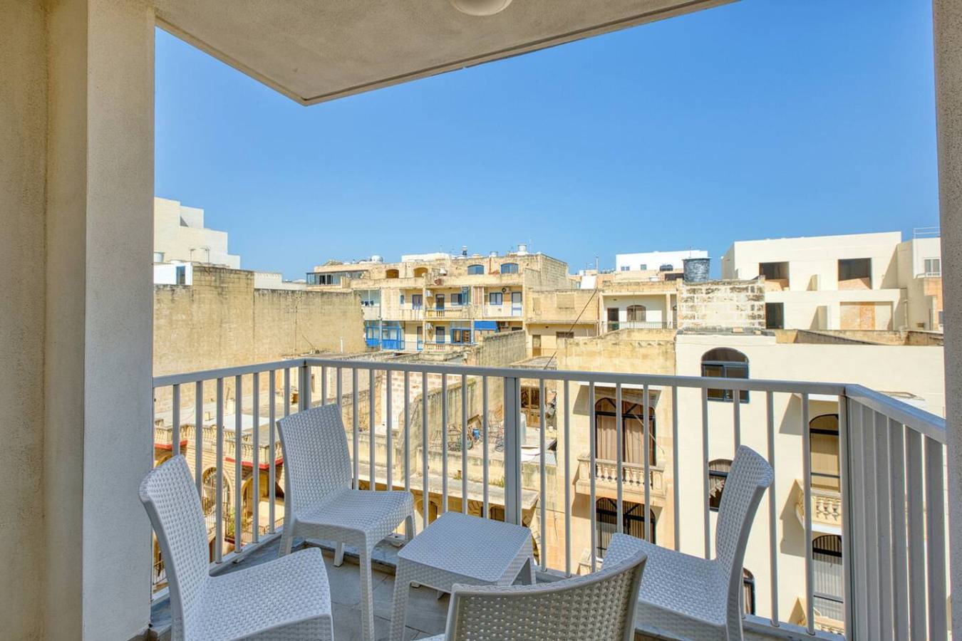 Entire apartment, Apartment in Marsalforn – Beaches & Seaside Dining in Marsalforn, Zebbug