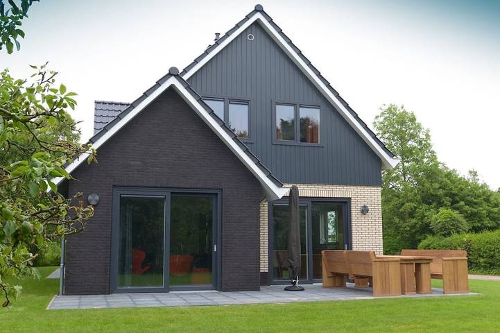 Ferienhaus für 8 Personen, mit Terrasse und Garten