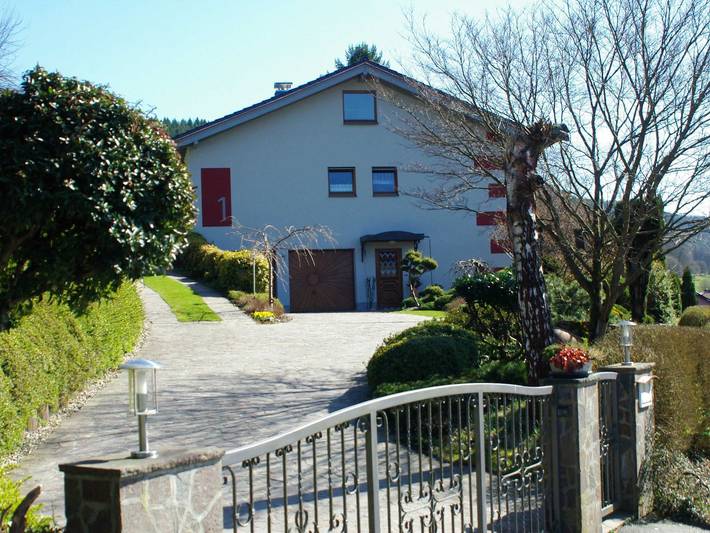 Ferienwohnung für 4 Personen, mit Ausblick und Garten sowie Terrasse, kinderfreundlich in Hessen - 2
