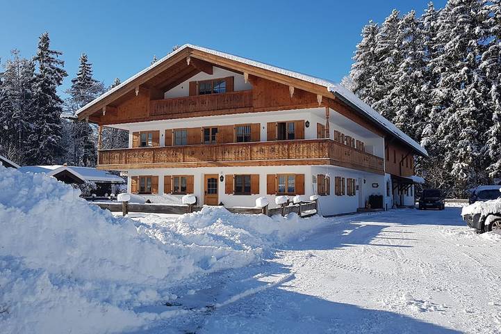 Ganze Wohnung, FeWo 2 - Ferienwohnungen Lohbinder (Fam. Holzer) in Rottach-Egern, Spitzingsee