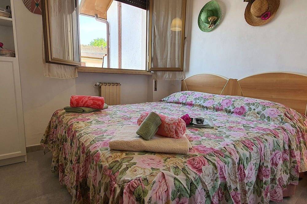 Appartamento intero, Appartamento a Torre Del Lago Puccini con 2 camere da letto e 5 posti letto in Torre del Lago Puccini, Viareggio