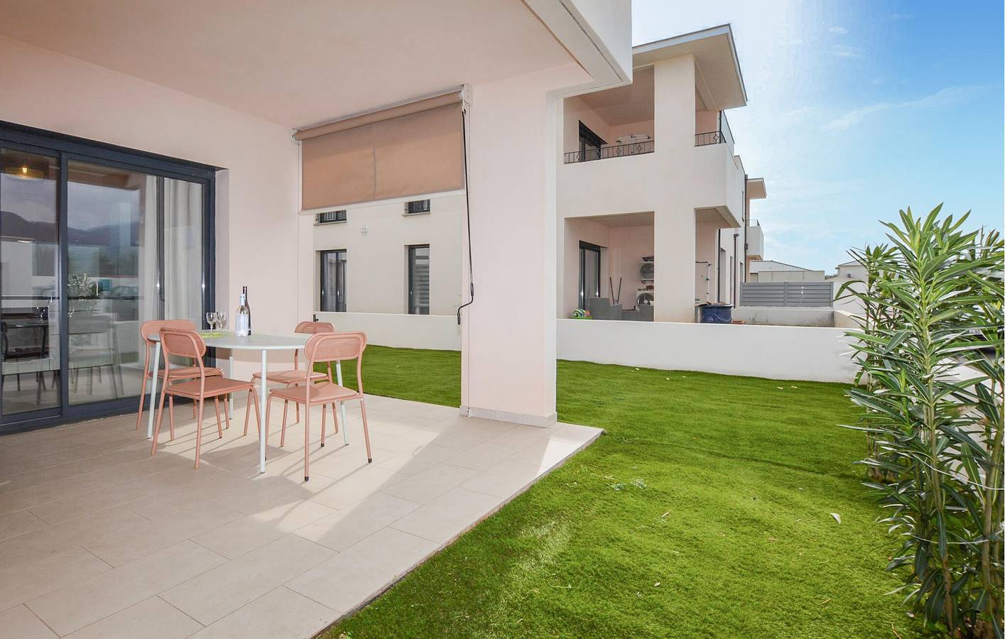 Ganze Ferienwohnung, Charmante Unterkunft, 2 km vom Strand entfernt: Gemütliche 75 m² große Wohnung mit Terrasse und Parkplatz in Folelli, Penta-di-Casinca