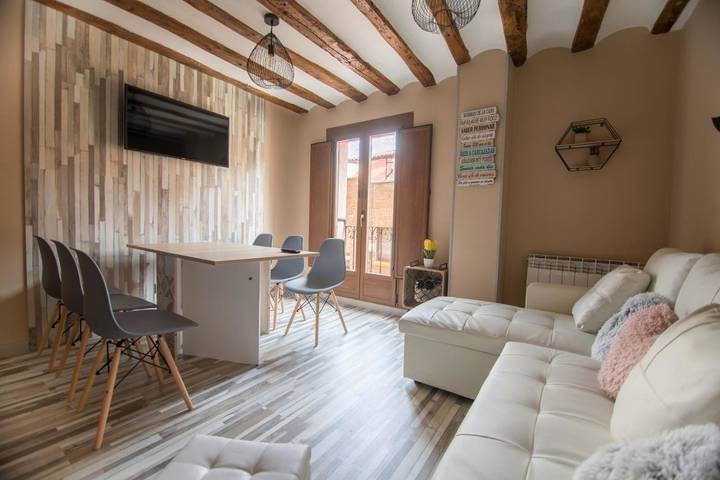 Gîte pour 6 personnes, avec vue et balcon à Haro - 3