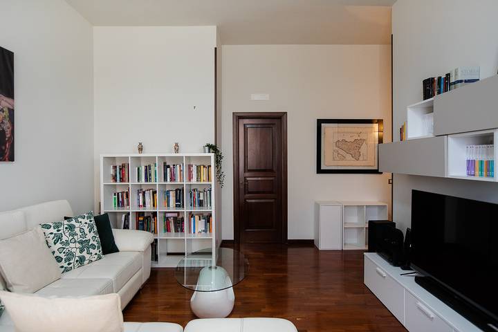 Vacation rental for 4 people, with balcony, with pets in Catania
