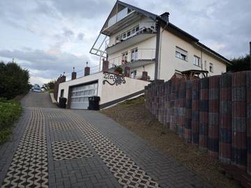 Gîte pour 3 personnes, avec jardin à Bergneustadt