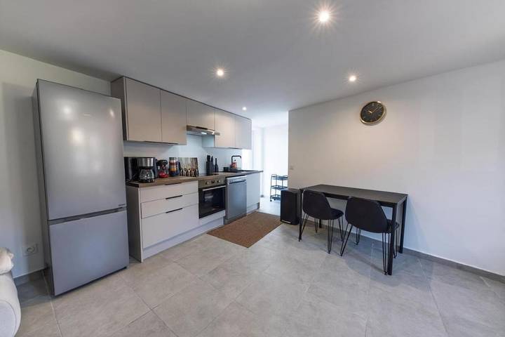 Gîte pour 4 personnes, avec terrasse dans Reventin-Vaugris - 3