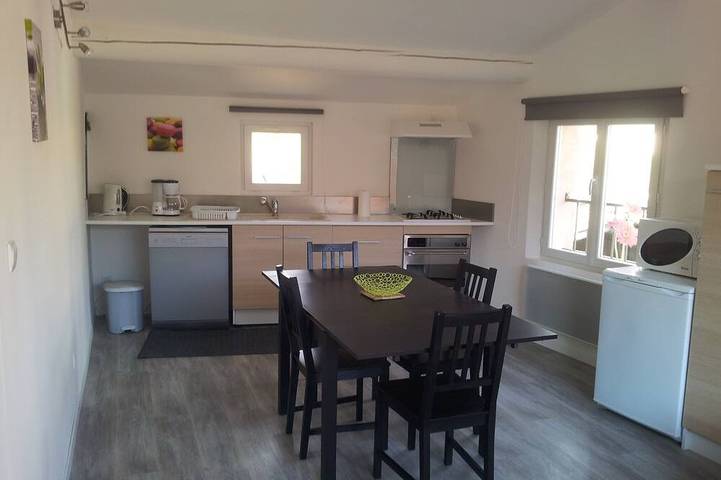 Appartement de vacances pour 4 personnes, avec terrasse à L'Isle-sur-la-Sorgue