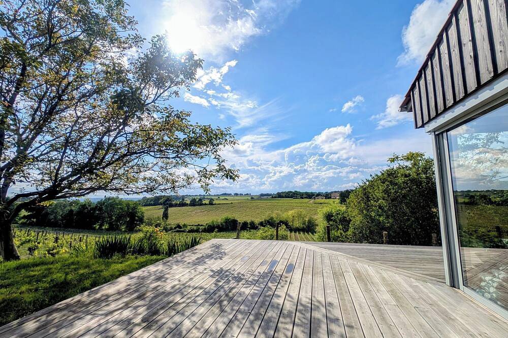 Gîte avec vue d'exception la maison des coteaux du Château Mazeris in Fronsac, Région de Libourne