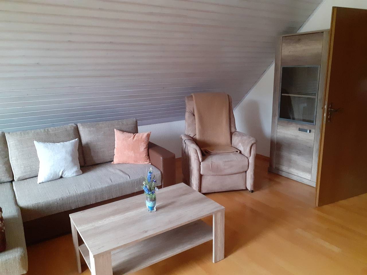 Ganze Wohnung, Ferienwohnung 'Am Radweg' mit Balkon und Wi-Fi in Zeitlofs, Rhön-Bayern