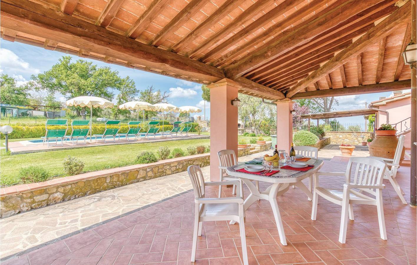 Ganze Ferienwohnung, Modernes 2BR Apartment mit Pool & Parkplatz in Scansano, Grosseto Provinz
