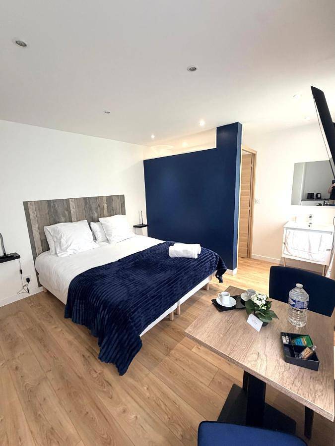 Aux Charmes - Suites Prestige et Petit Déjeuner en chambre - Cote d Opale in Isques, Région de Boulogne-sur-Mer