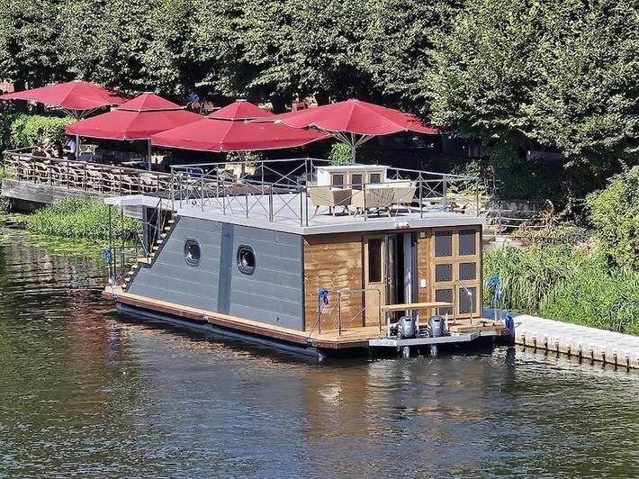 Boot für 6 Personen, mit Terrasse und Sauna sowie Seeblick und Ausblick