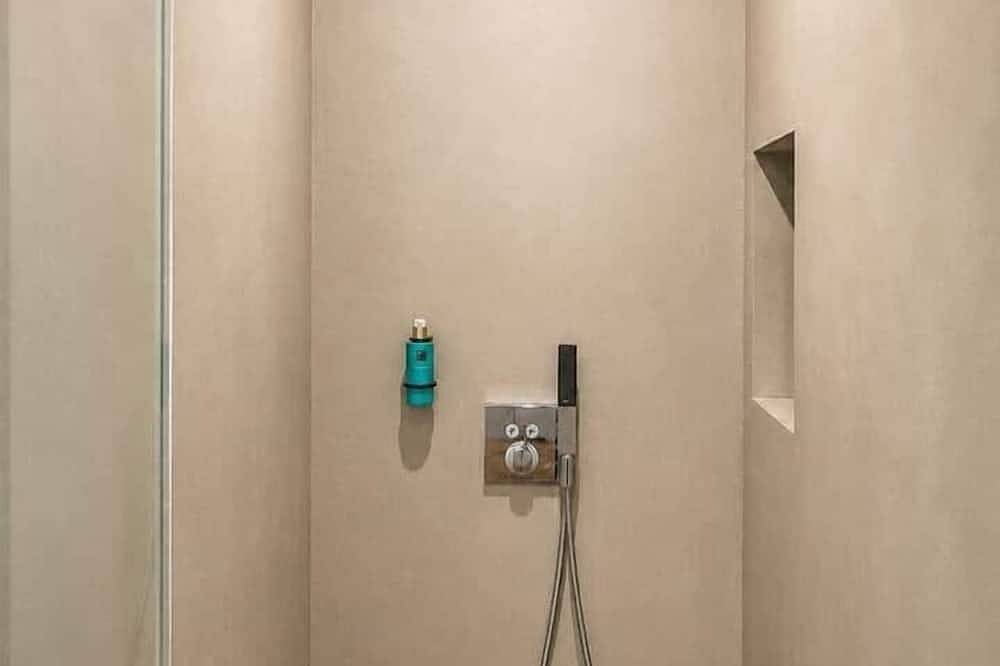 Ganze Wohnung, The Faces | Premium Studio | Balkon | 303 in Berlin Schmargendorf, Berlin