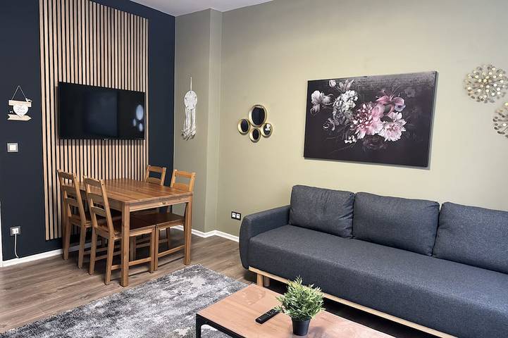 Ferienwohnung für 12 Personen, mit Balkon in Neukölln Berlin