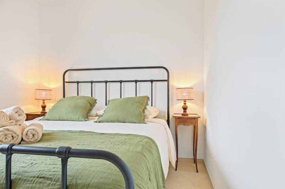 Charming design house in the heart of the Verdon in Régusse, Brignoles region