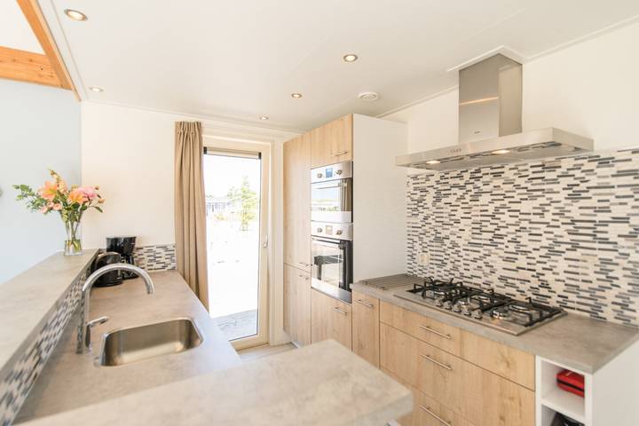 Strandhaus für 6 Personen, mit Balkon/Terrasse und Terrasse sowie Garten und Pool auf Ameland - 4