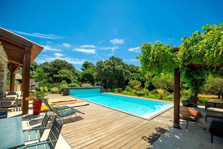 Maison d’hôte pour 2 personnes, avec terrasse ainsi que jardin et piscine à Bonifacio - 2