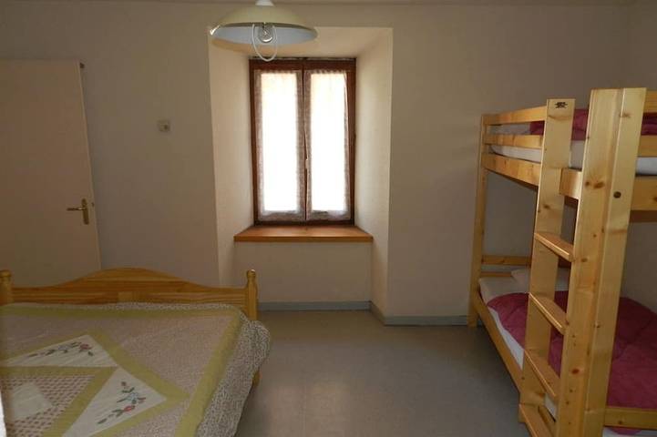 Gîte pour 4 personnes, avec Piscine à Bramans - 4