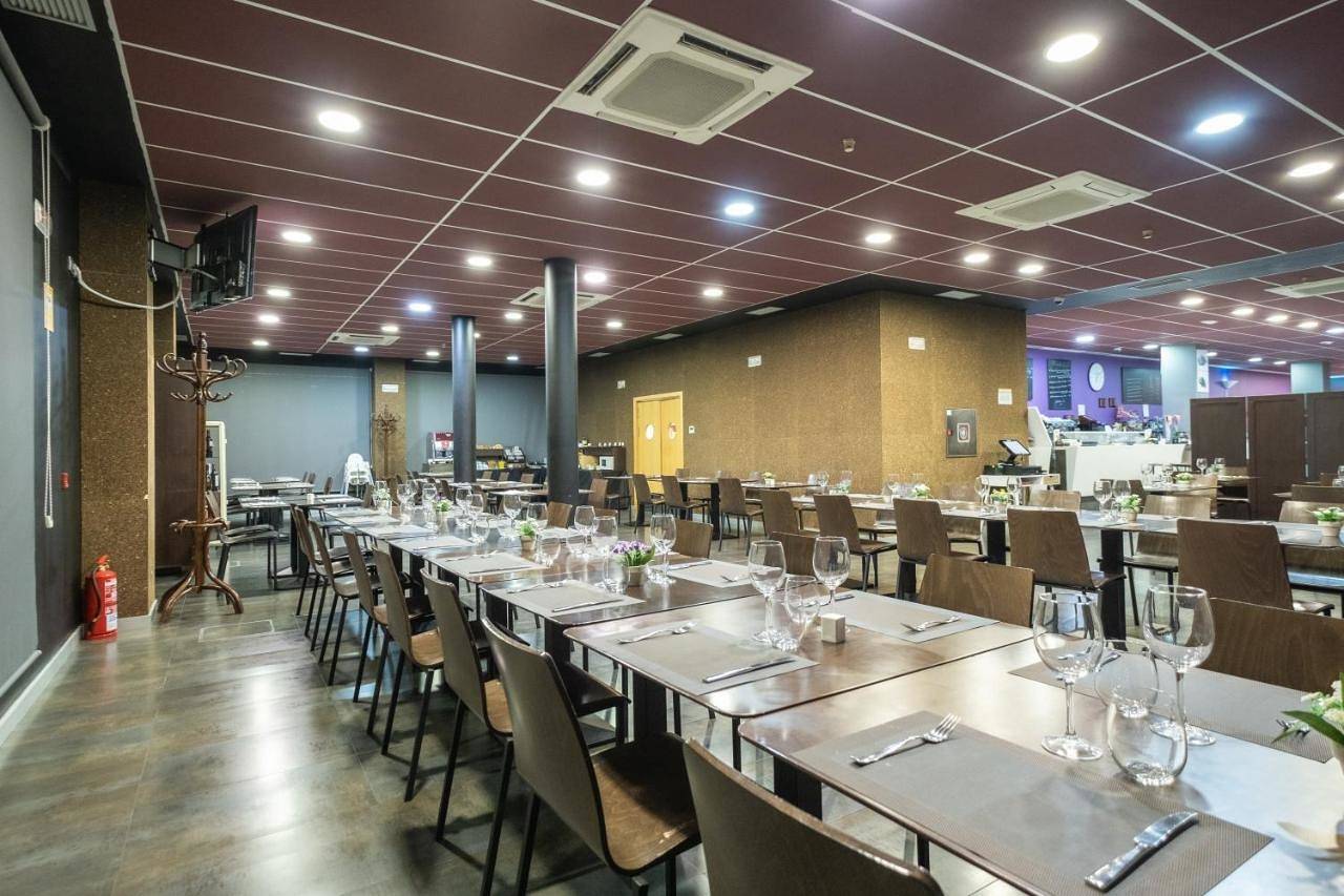 Hotel Abades Via Norte in Miranda de Ebro, Cordillera Cantábrica