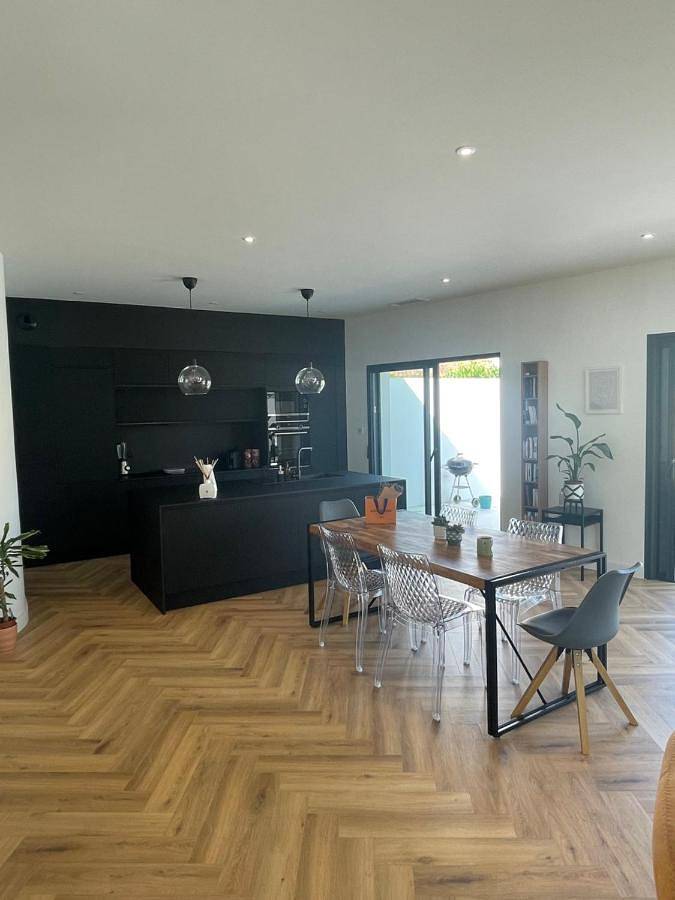 Location de vacances pour 6 personnes, avec piscine et terrasse à Tresses - 3