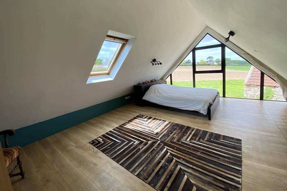 Grande maison avec jardin et vue mer pour 8 personnes au calme in Taulé, Ceinture Dorée