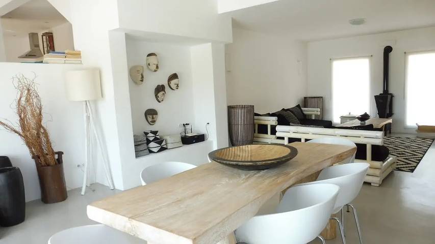 Location de vacances pour 7 personnes, avec jardin et piscine à Cala Tarida - 2