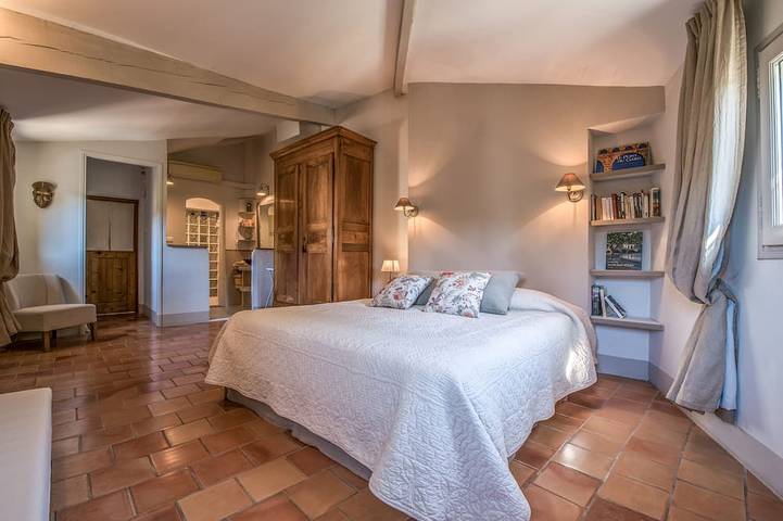 Location de vacances pour 8 personnes, avec terrasse à Saint-Siffret - 2