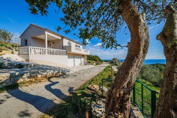 Villa pour 5 personnes, avec balcon et vue dans Vis - 3