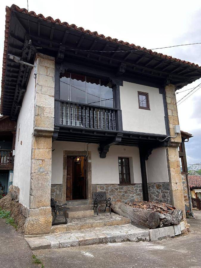 Casa rural para 4 personas, con balcón y vistas, Se admiten mascotas en Comarca de Oriente - 2