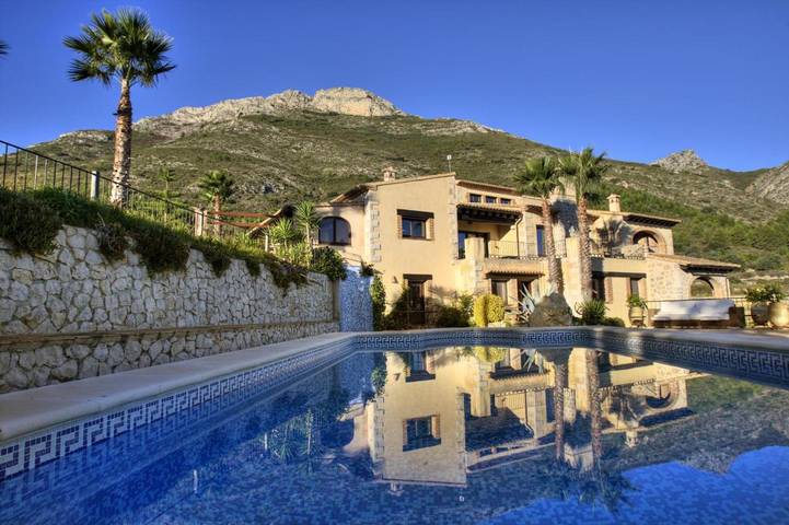 Casa rural para 2 personas, con Terraza y Jardín además de Piscina y Vistas en Jalón