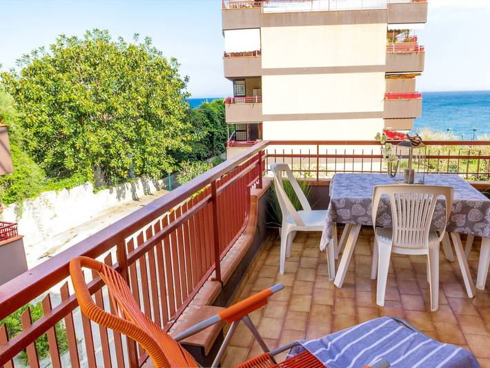 Gîte pour 3 personnes, avec jardin à Letojanni - 2