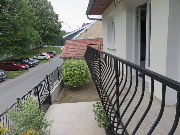 Location de vacances pour 5 personnes, avec vue et jardin à Damery - 4