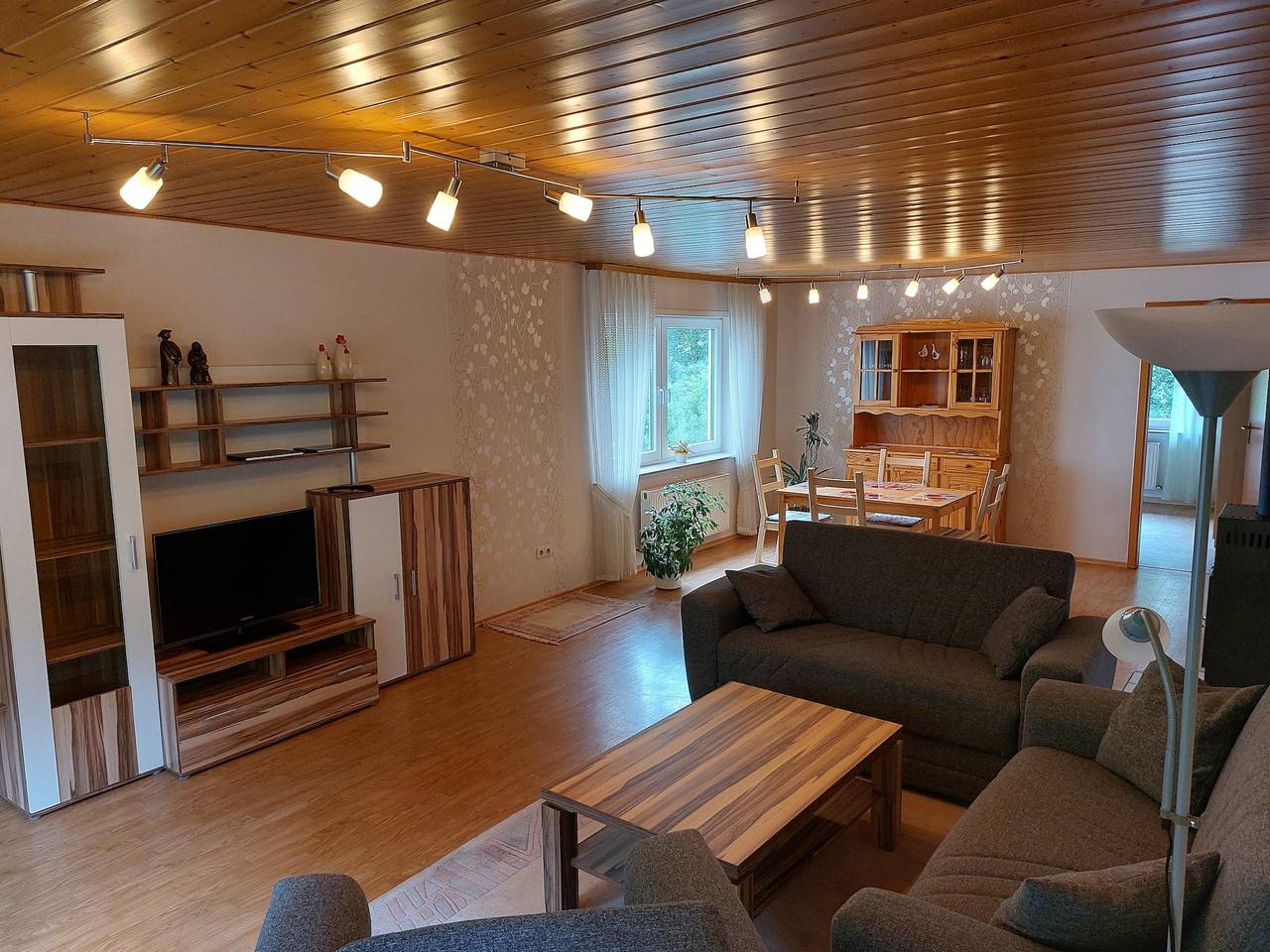 Ganze Ferienwohnung, Appartement/Fewo, Dusche und Bad, Wc, Nichtraucher in Pirmasens, Landkreis Südwestpfalz