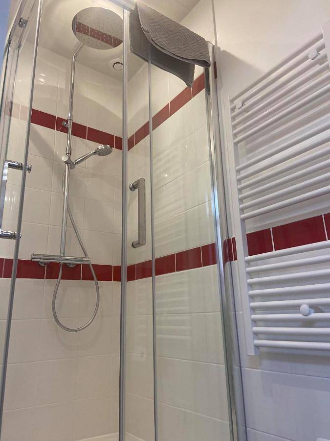 Appartement entier, Two-Bedroom Apartment in Angres, Région de Lens