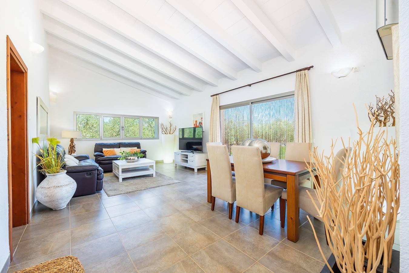 Landhuis 'Sa Finca' met bergzicht, wifi en airconditioning in Muro, Noord-Mallorca