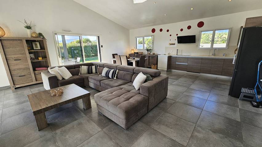 Location de vacances pour 6 personnes, avec jardin et piscine à Solaro - 3