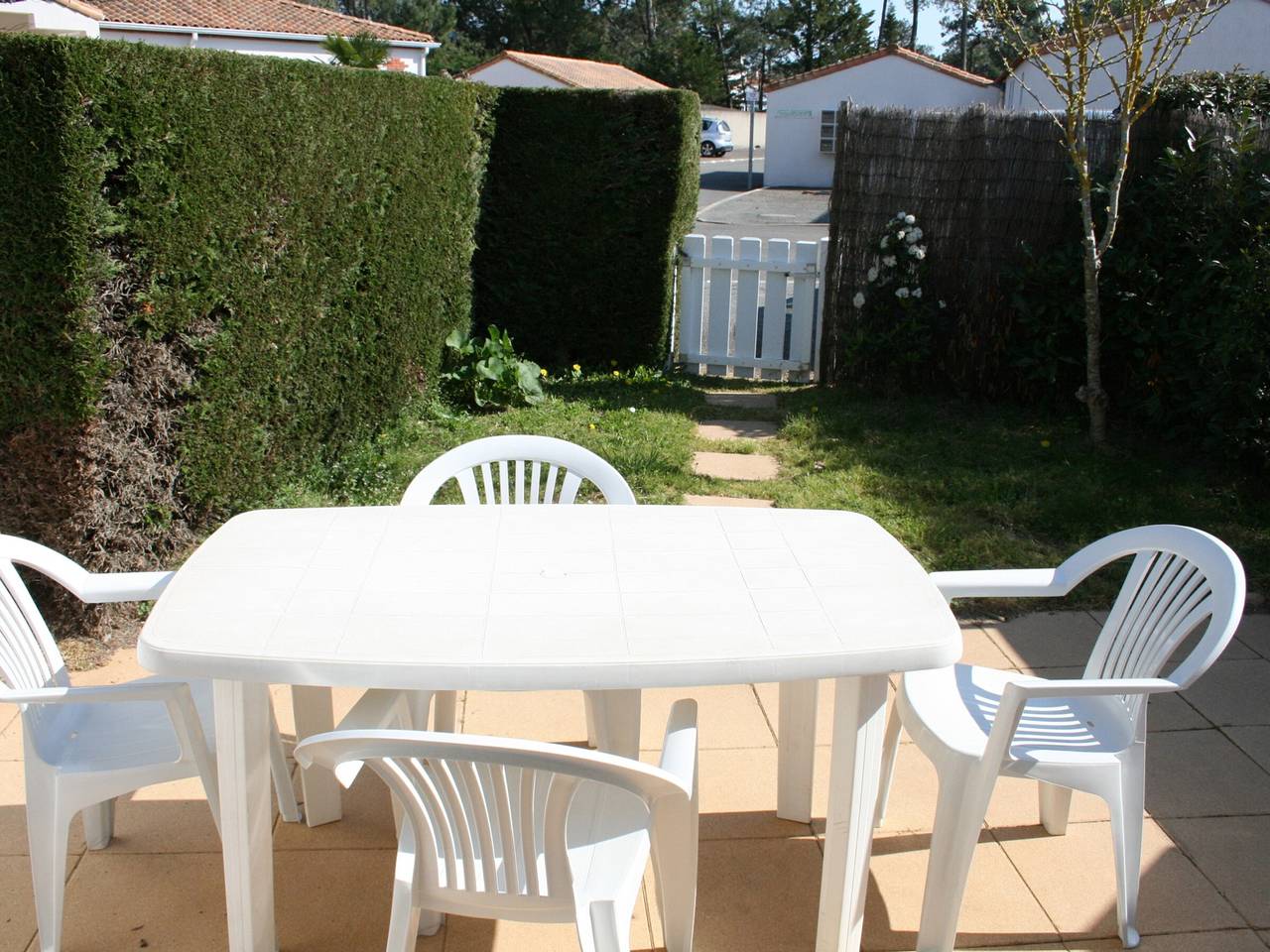 Holiday Home with Pool, Near Beach and Shops in La Tranche-sur-Mer in La Tranche-sur-Mer, Vendée