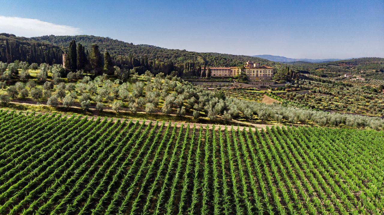 Ganzes Studio, Torre A Cona Wine Estate Classic Room in Rignano sull'Arno, Valdarno