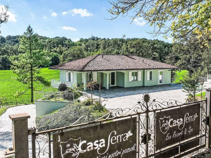 Casa vacanza per 10 persone, con panorama e terrazza nonché giardino, con animali domestici ad Asti (Comune)